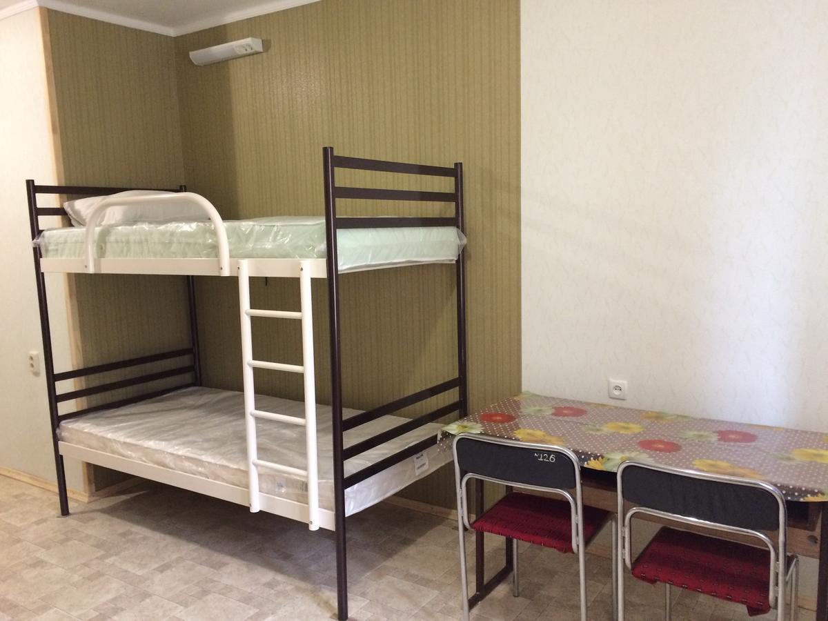 Hostel - Avaliani Street Zaporizhia Bagian luar foto